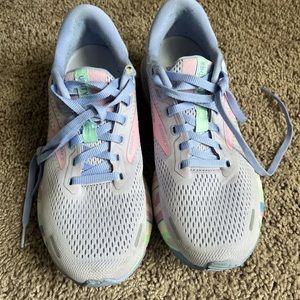 Brooks Adrenaline 22 women’s size 8.5 limited edition color